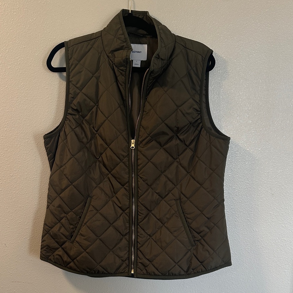 Old Navy Classic Quilted Olive Green Vest
